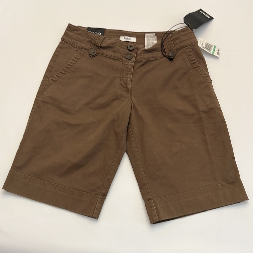 KENSIE Bermuda cuffed shorts NWT size 8 inseam 12” - Picture 2 of 15